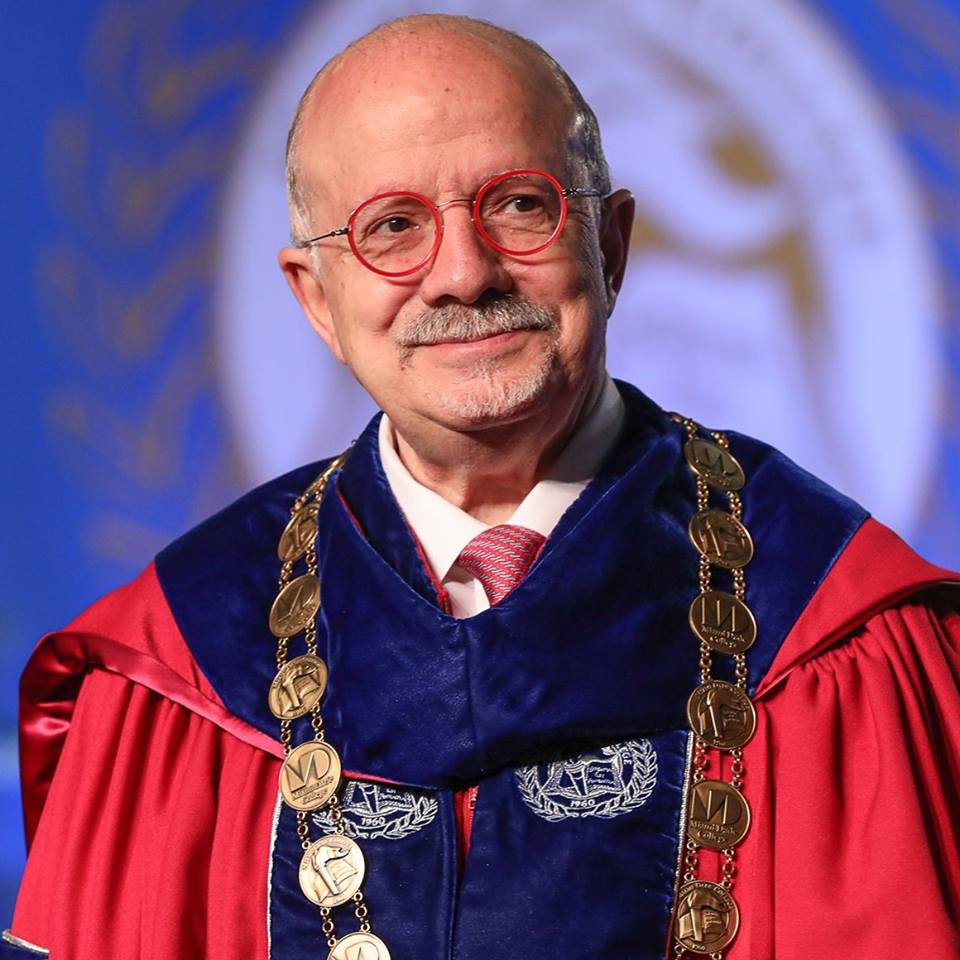 Dr. Eduardo J. Padrón, Ex-presidente del Miami Dade College y galardonado con la medalla presidencial de la libertad.